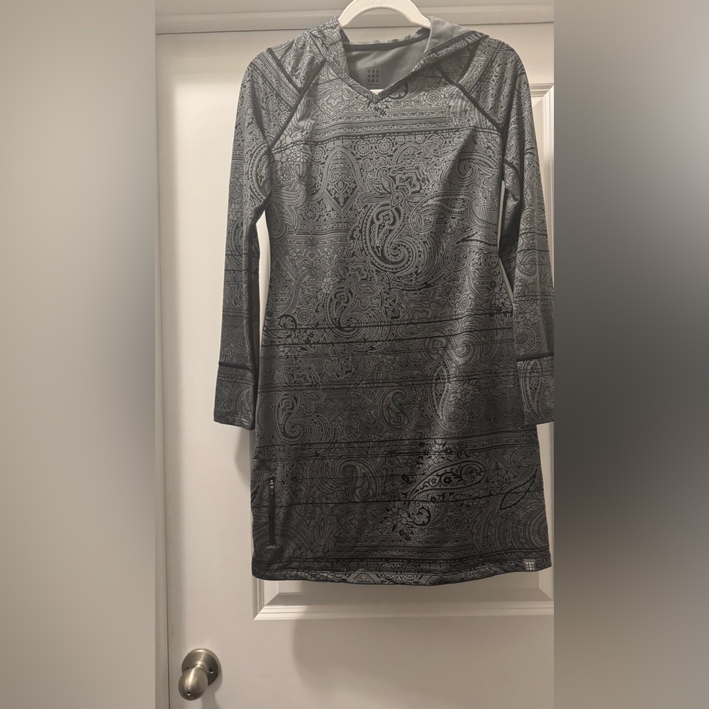 Title Nine Charcoal Paisley Long Sleeve Dress